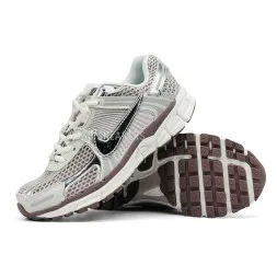 Nike Zoom Vomero 5 WMNS Sail Mink Silver