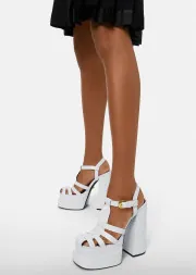 Босоножки Versace La Medusa White