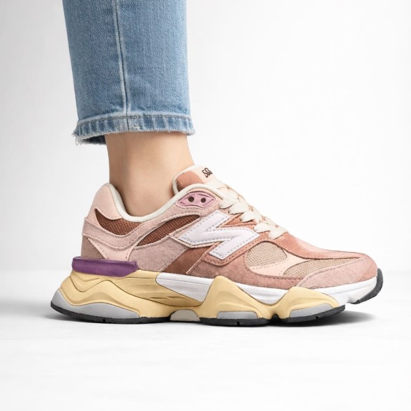Женские кроссовки New Balance 9060 Beige/Brown