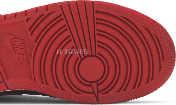 Женские кроссовки Nike Air Jordan 1 Mid GS &amp;#039;Banned&amp;#039;