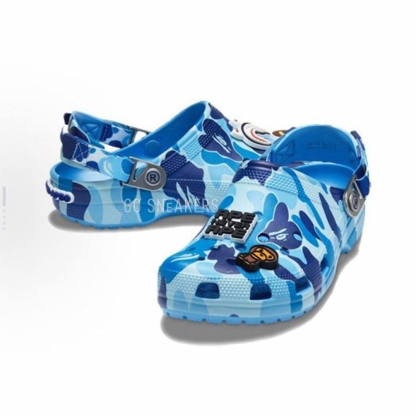 Унисекс сандалии Crocs Classic Clog A Bathing Ape Camo Blue