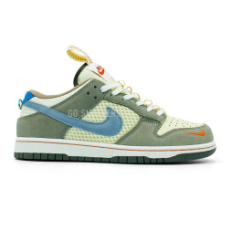 Une Nike Dunk Low Cartoon Horizon